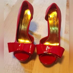 Patent leather vintage red heels